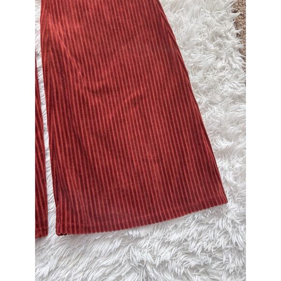 No Boundaries junior sz. 7-9 burnt orange ribbed flare pants. Soft, comf - Picture 2 of 10